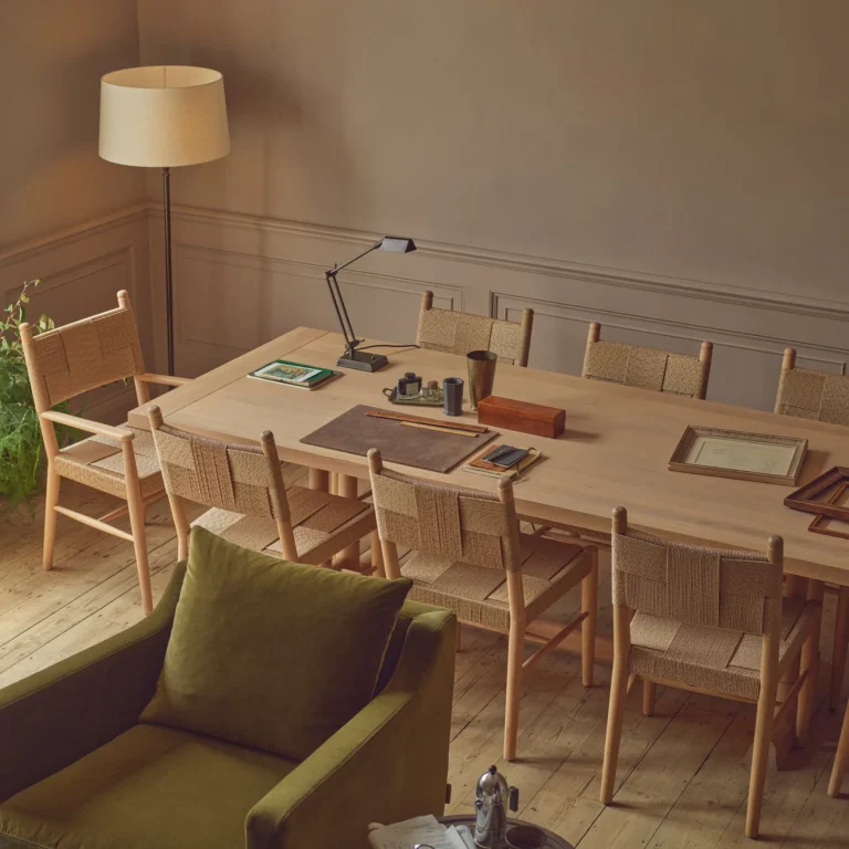 Battersea 8 Seater Rectangular Oak Dining Table