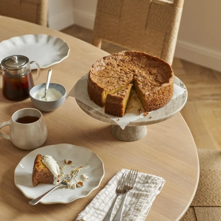 Malborough Cake Stand